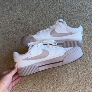 Nike Women's Lavender Sneakers